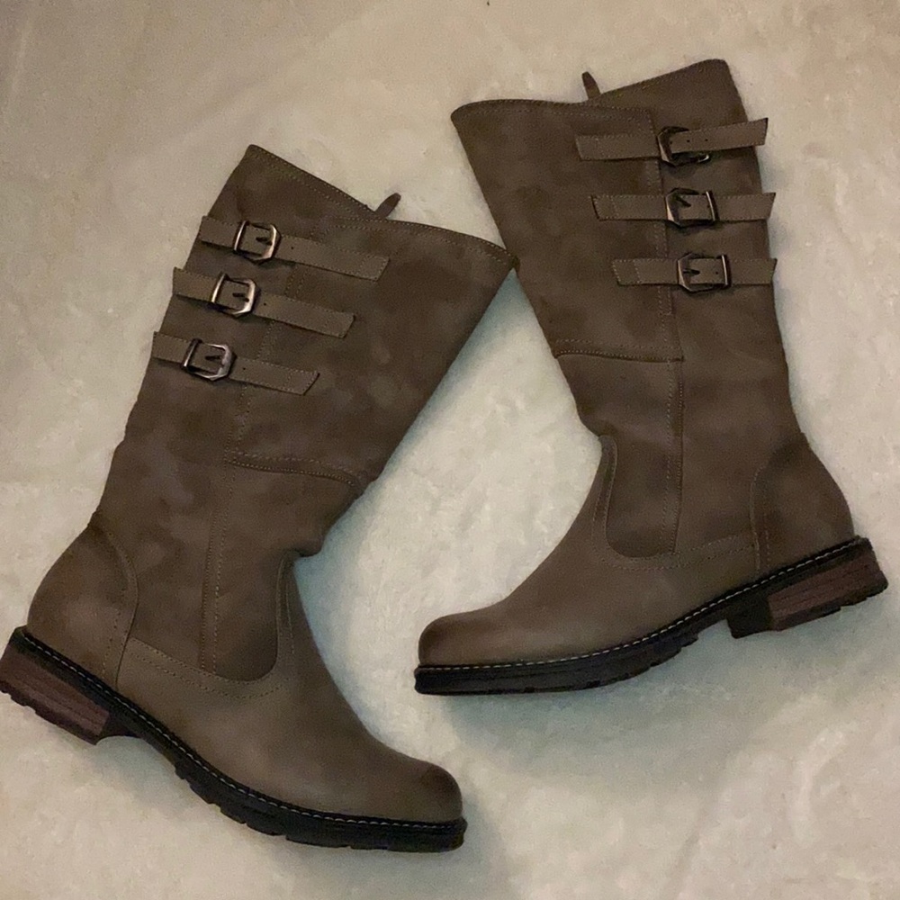 Calf high boots